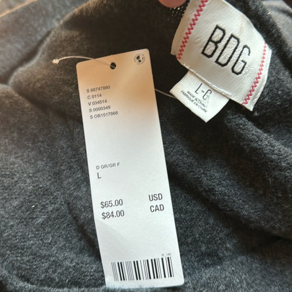 🆕 urban outfitters cropped sweater - Picture 2 of 2